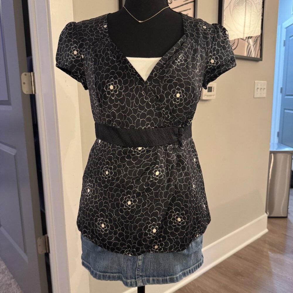 Ann Taylor Black Silk V-Neck Blouse \ Y2K Black & Gold Blouse